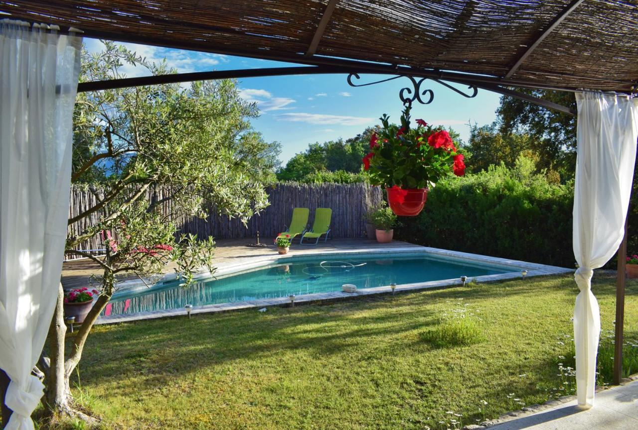 Saba Hotel Cabrieres-d'Avignon ภายนอก รูปภาพ